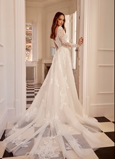 'Gildan Wedding Dress