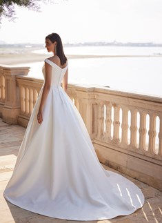 'Yashi Wedding Dress