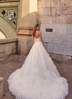 'Kamelia Wedding dress