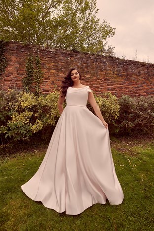 'Amanda Wedding Dress 